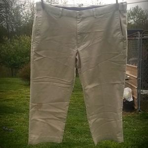 Haggar Classic Fit Premium No Iron Khaki Pants.